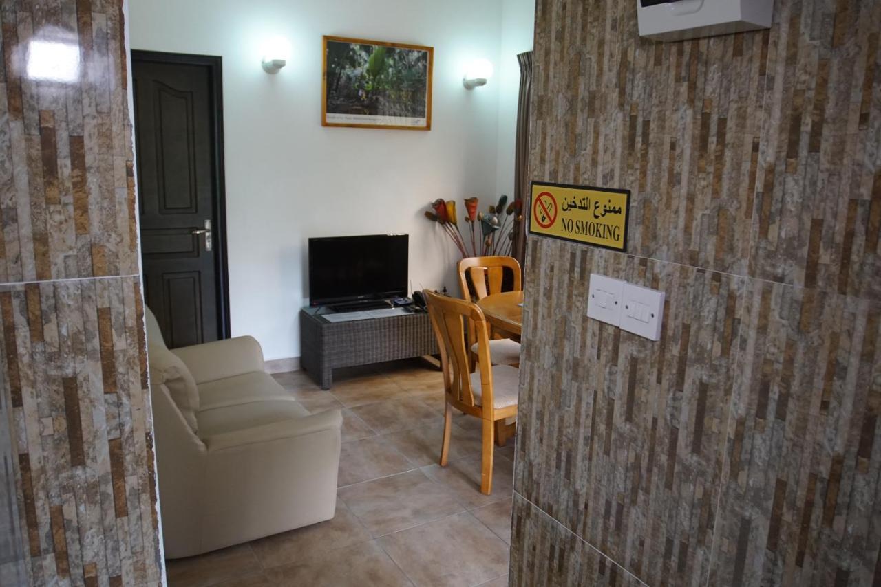 Zeph Self Catering Apartment Baie Lazare  Luaran gambar