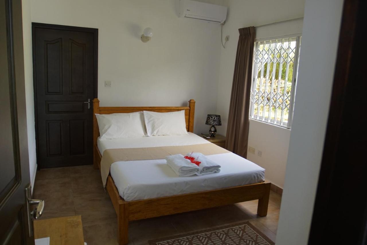 Zeph Self Catering Apartment Baie Lazare  Luaran gambar