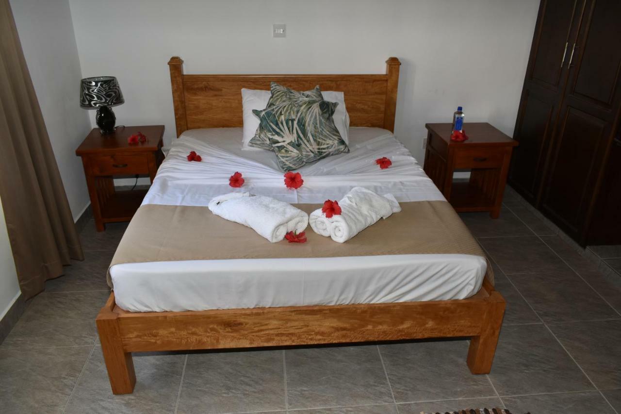 Zeph Self Catering Apartment Baie Lazare  Luaran gambar